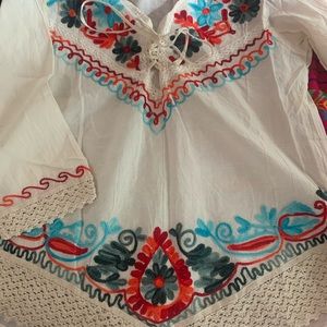 Womens artesanal shirts